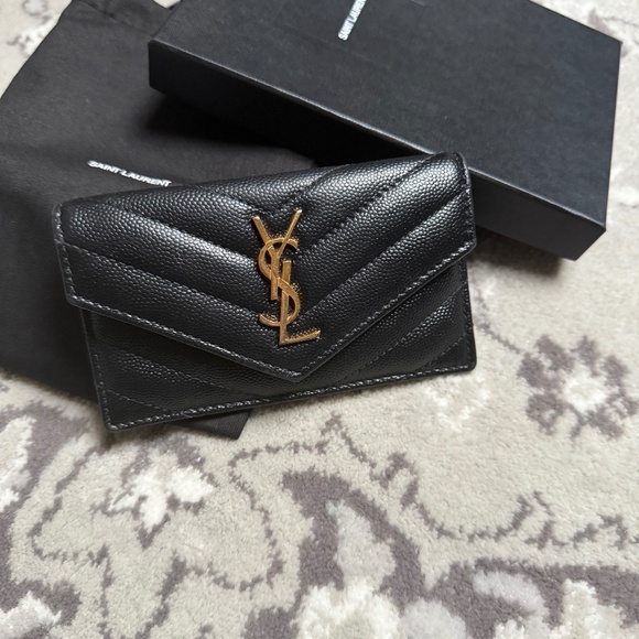 CASSANDRE MATELASSÉ FRAGMENTS CARD CASE IN GRAIN DE POUDRE LEATHER - Picture 1 of 9